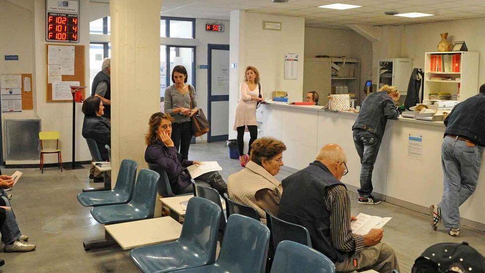 Colletta per pagare l’esame medico all’anziana senza soldi