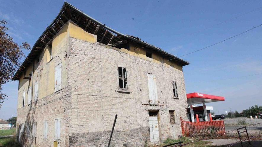 Gaida, crollo in canonica pericolo sulla via Emilia