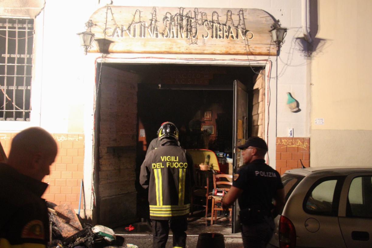 Distrutta dal fuoco l’enoteca Santo Stefano sul Pontino - Video