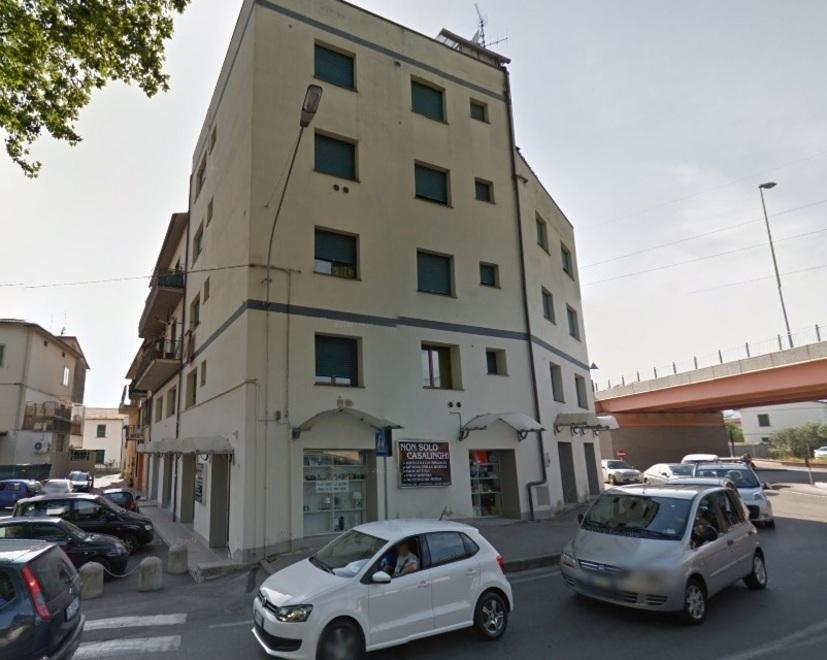Trovato morto in casa da giorni 