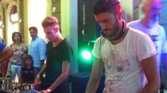 Musica spenta alle due Fischi alla Notte bianca