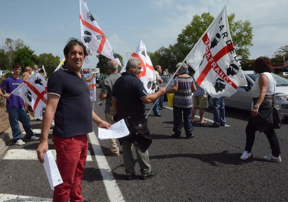 La Digos denuncia gli organizzatori del blocco sulla 131