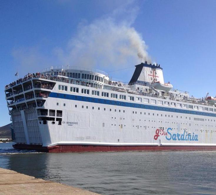 Caos trasporti, GoinSardinia attacca l'armatore greco su Facebook
