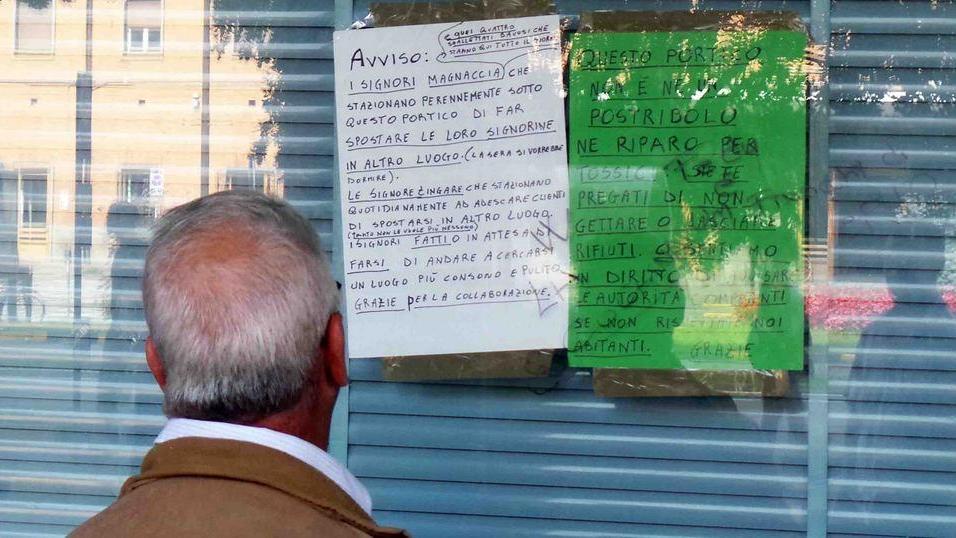 Altri due “avvisi” in piazzale stazione
