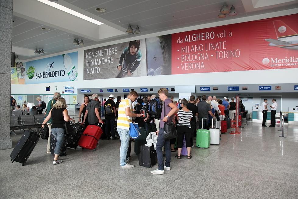 Alghero, stagione record per lo scalo: mai visti tanti passeggeri