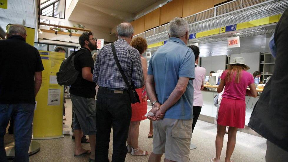 Poco personale alle Poste, scatta il blocco degli straordinari