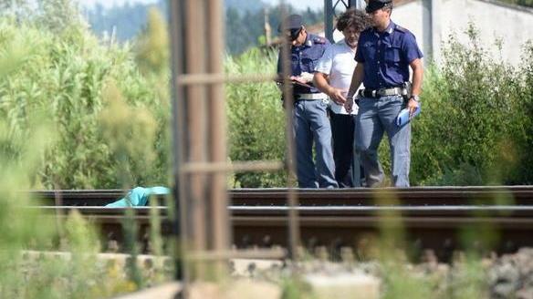 Si fa travolgere dal treno a 20 anni: era depressa