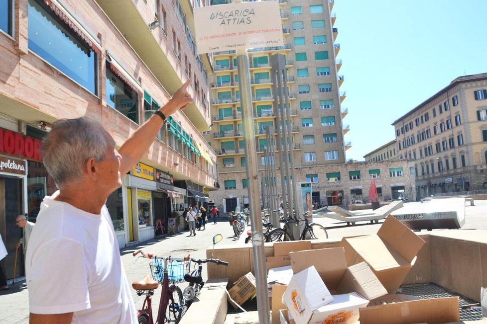 Discarica all’Attias, scoppia la guerra tra i commercianti 
