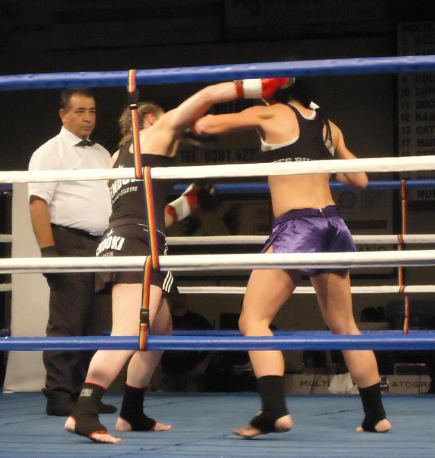 Paradenti e rossetto La ragazza di ferro con il sogno della Mma 