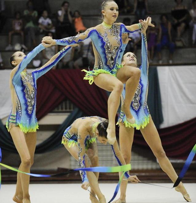 Ginnastica ritmica spettacolo azzurro al palasport pisano 