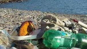 Ok le pulizie di fine estate sulla spiaggia di Fonza