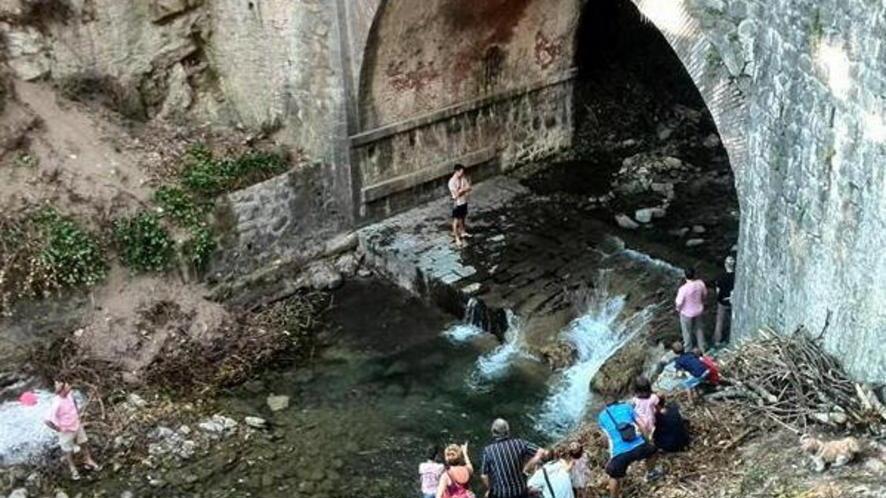 Quattrocento partecipanti alla corsa delle paperette