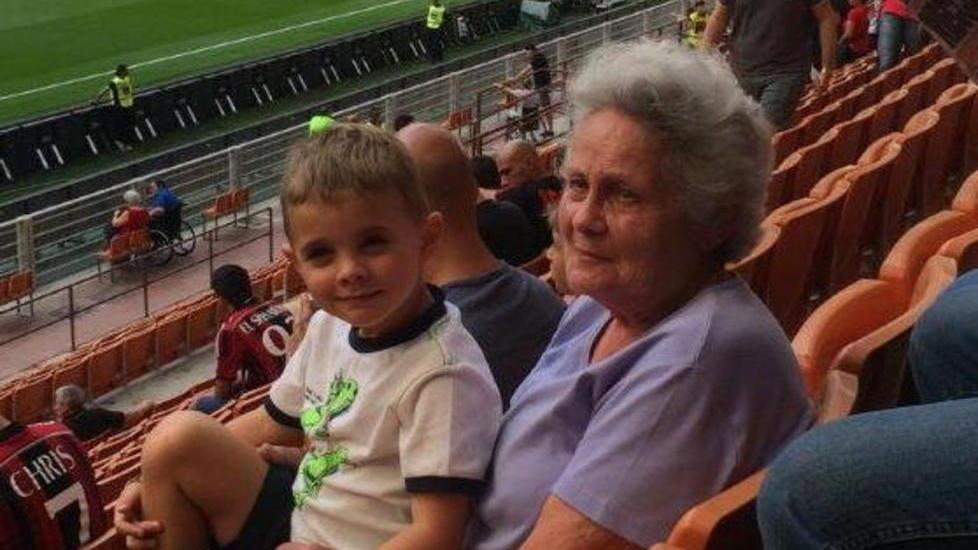 A 91 anni va a San Siro a tifare il Milan