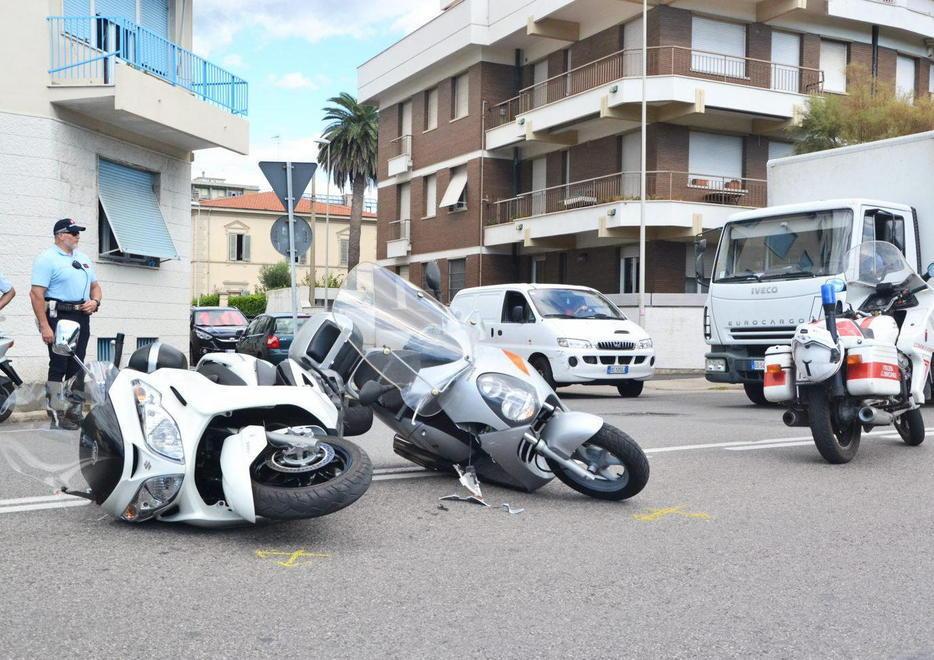 Viale Italia, feriti e traffico ko in pochi minuti 4 incidenti 