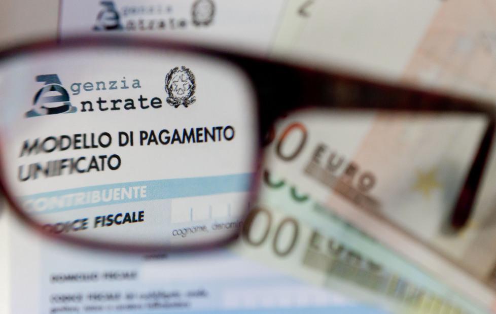 Entrate, Rotondo nuova direttrice 