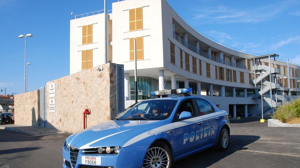 L’allarme dei sindacati di polizia: vanno via anche i rinforzi estivi 