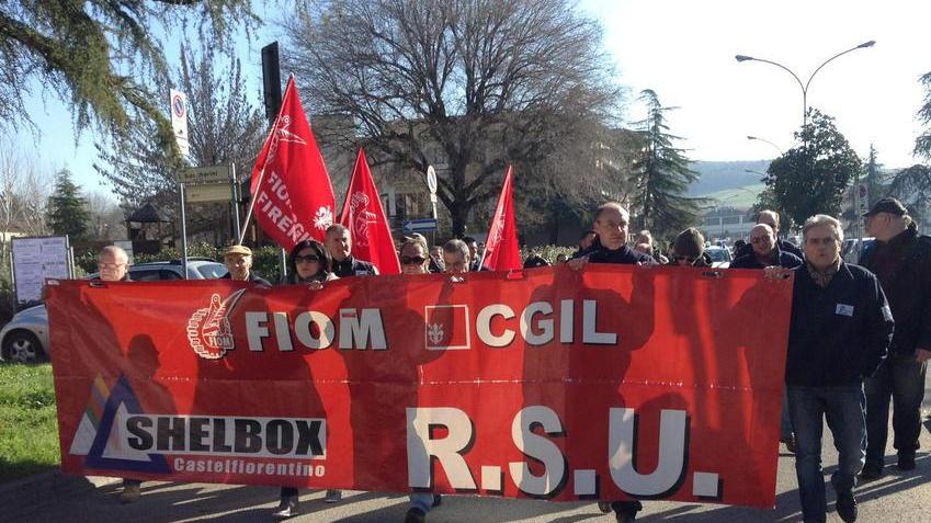 Di Lauro si tira indietro, i 108 lavoratori Shelbox verso la mobilità