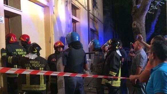 Si barricano in casa per evitare l’arresto, caos in centro ad Alghero