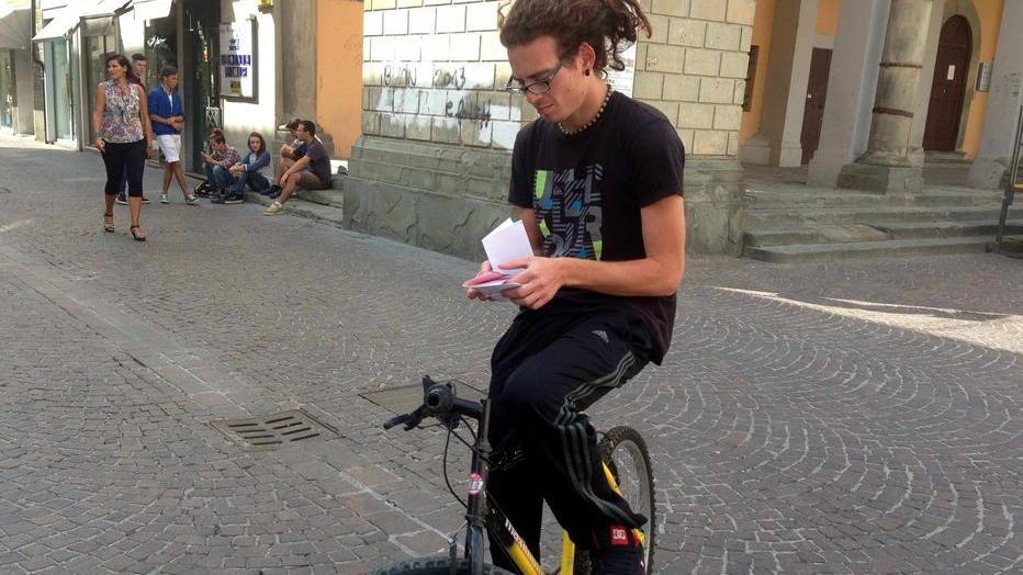 I vigili non perdonano più, multe ai ciclisti contromano