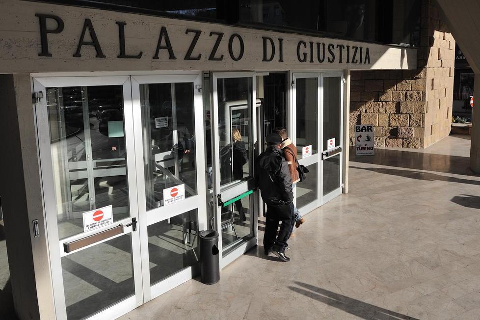 Maestra indagata per maltrattamenti degli alunni 
