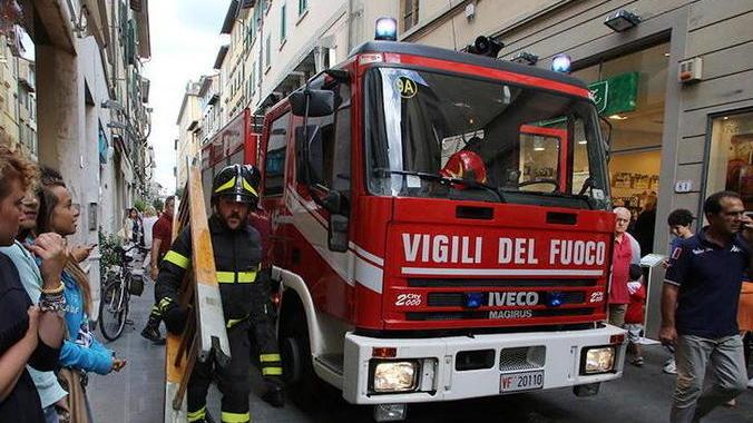 Allarme per il fumo in pieno centro