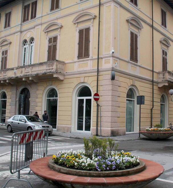 C’è l’ok ai negozi nell’ex municipio 