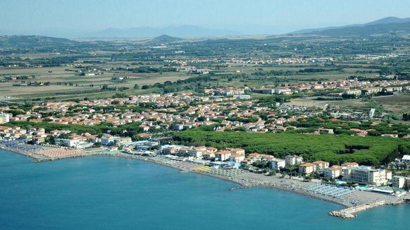 Tenta di baciare una bimba Arrestato un pensionato