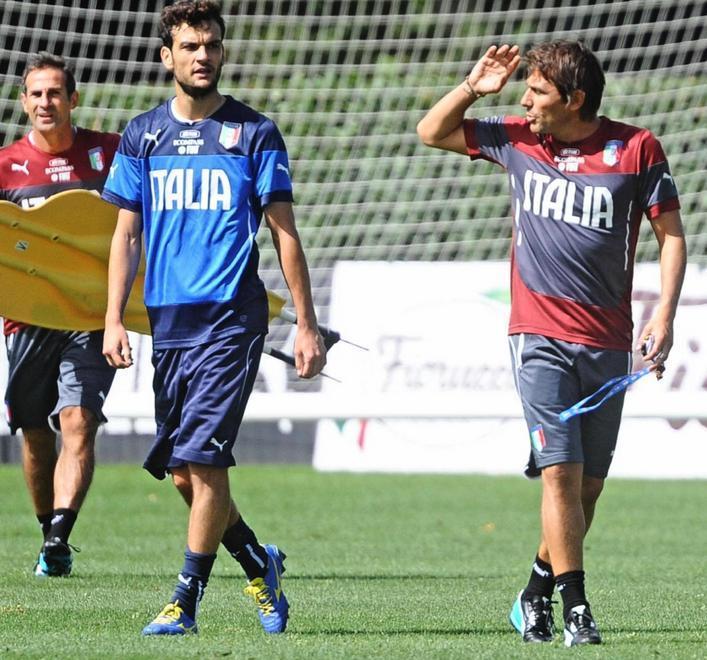 La prima sfida di Conte: vincere all’esordio 