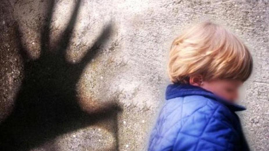 Abusi su minori, in carcere 13 anni dopo