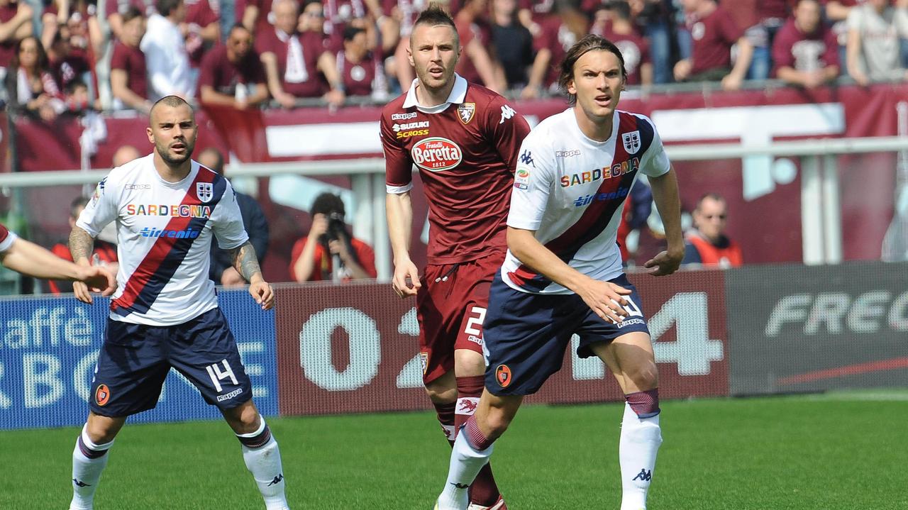 Il Cagliari in campo senza i nazionali e con Sau acciaccato
