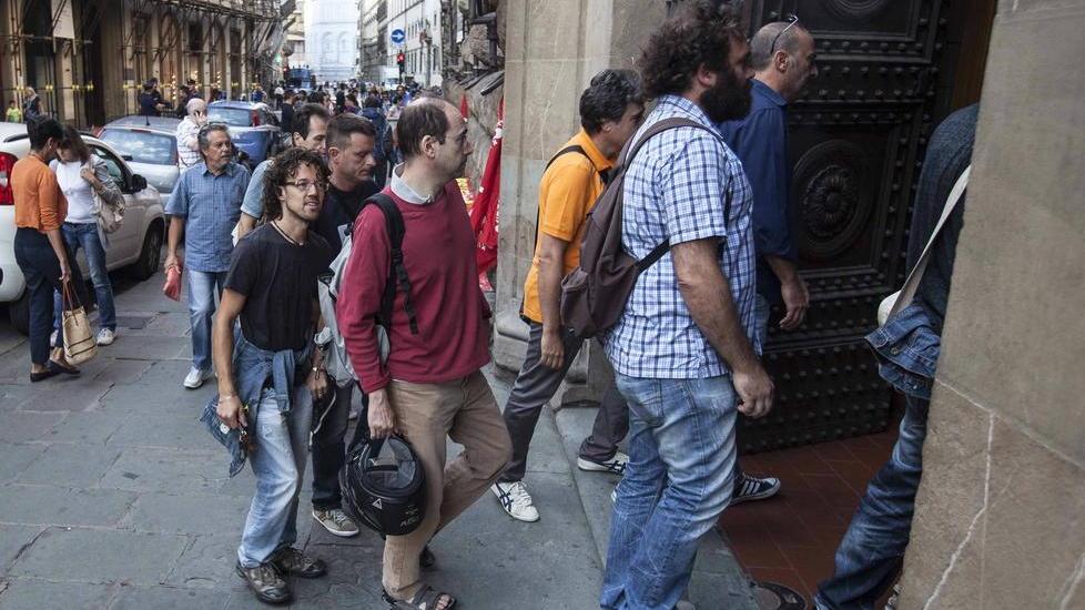 Protesta in Provincia dei 108 lavoratori Shelbox