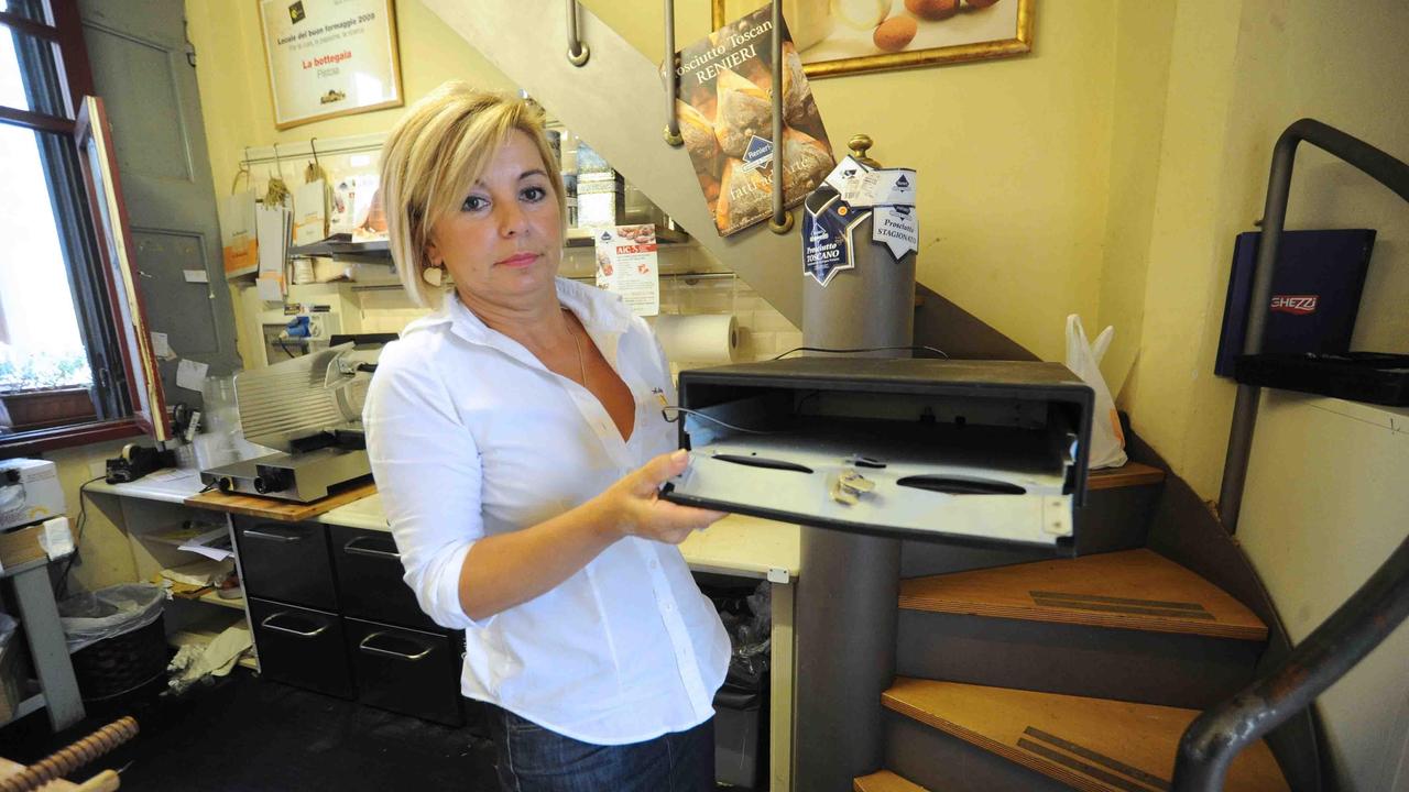 Pistoia, raffica di furti nei negozi del centro storico