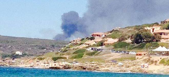 I missili provocano un incendio a Capo Frasca. Pigliaru attacca l'esercito: "Fatti inconcepibili" 