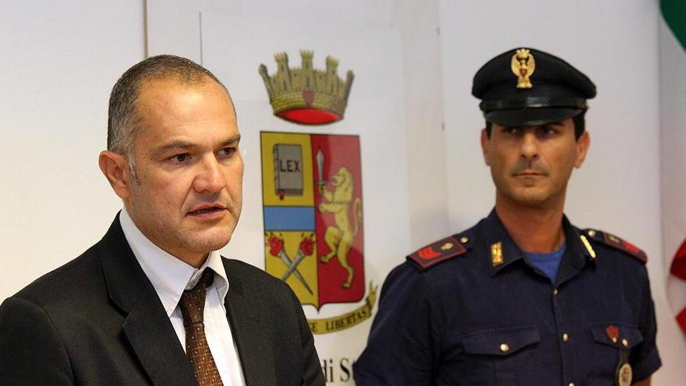 Borseggio al Burger King, denunciate due ragazze