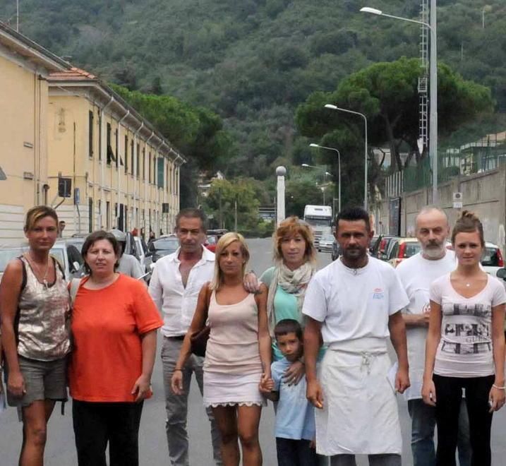 Strada chiusa per partita protestano i commercianti 