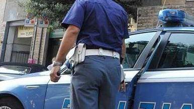 Nonna insultata e presa a bastonate dal suo nipote