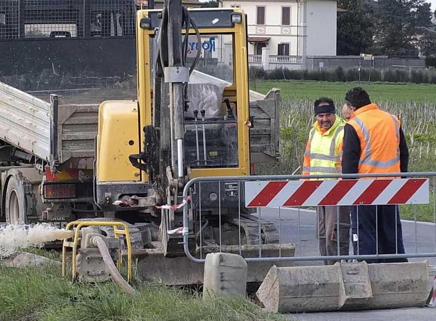 Residenti senz’acqua per le tubature rotte «Vanno sostituite» 