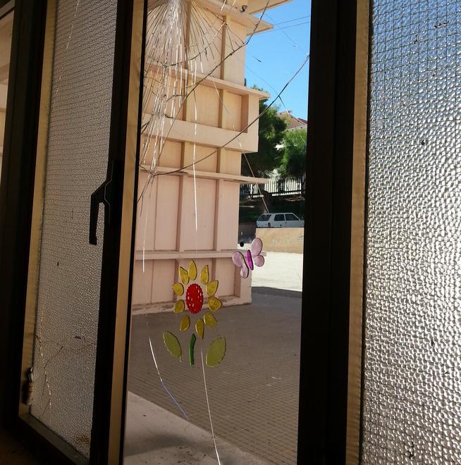 Castelsardo, atti vandalici nella scuola elementare 