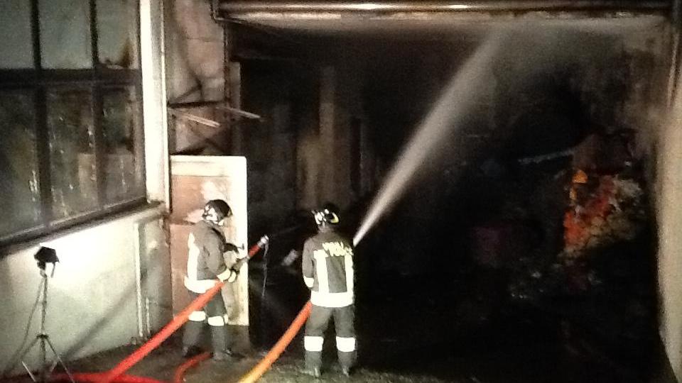 Prato, l' incendio alla Accenti probabilmente è doloso