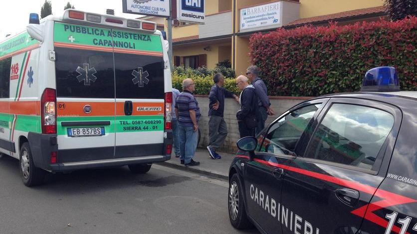 Colpo di mannaia sulla mano dall’amico invitato a cena
