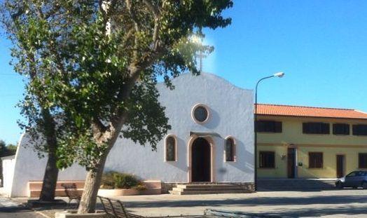 La casa dei fedeli va all’asta e il parroco se la compra 