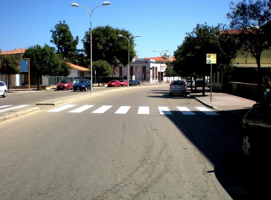 Falcia un ragazzo in bici e poi fugge con la sua Clio 