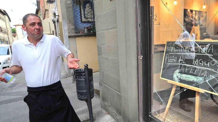Furti a raffica in via Pacini e sulla Sala
