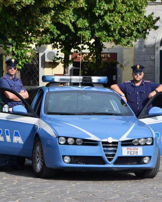 Stop al lavoro d’ufficio, poliziotti in strada