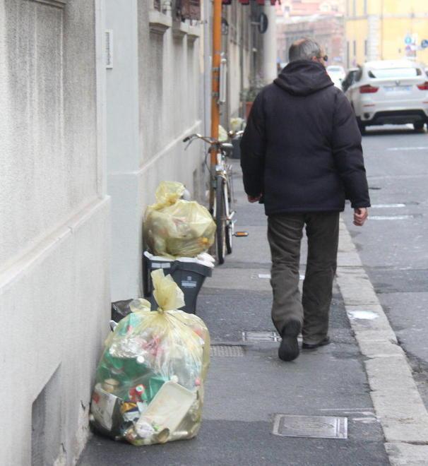 Via alla raccolta porta a porta a Salviano e in zona Cimarosa