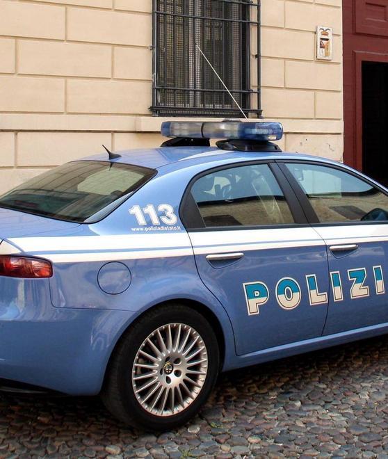 Ruba formaggi paga solo birre Denunciato