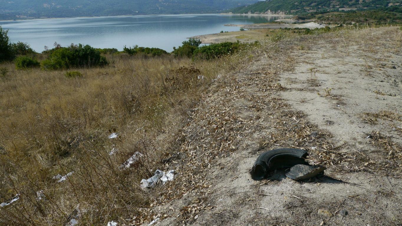 Sindaci in barca contro il poligono sul lago Omodeo 