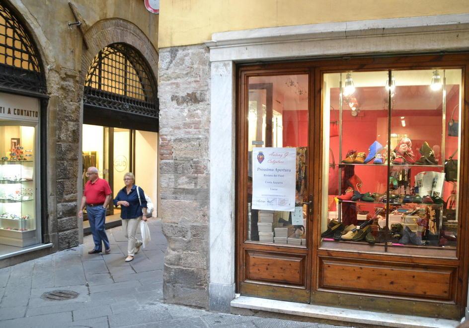 Aprono due negozi, trasloca Vispa Teresa