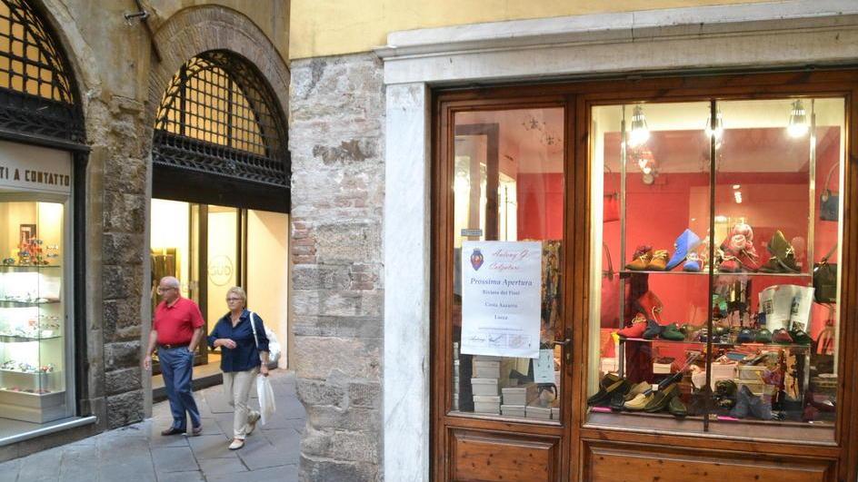 Aprono due negozi, trasloca Vispa Teresa