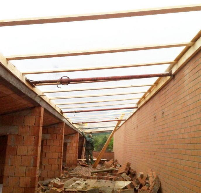 Scuola di S. Giuseppe tre persone indagate per il crollo del muro 